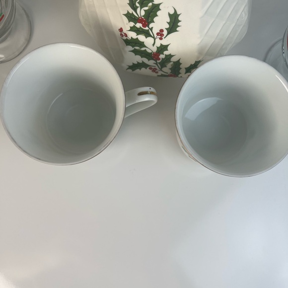 All The Trimmings Japan Tea Set with 6 Canada made Glasses, Teapot & 2 Teacups - Picture 4 of 16